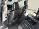 2024 Chrysler Pacifica photo 25