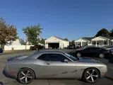 2016 Dodge Challenger photo 9