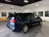 2023 Chrysler Pacifica photo 4