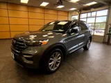 2023 Ford Explorer photo 3