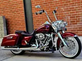 2017 Harley-Davidson Touring photo 2
