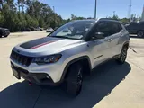 2025 Jeep Compass photo 3