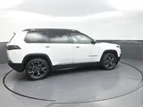 2026 Jeep Cherokee photo 38