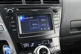 2012 Toyota Prius v photo 25