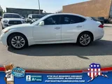 2012 INFINITI M56 photo 4