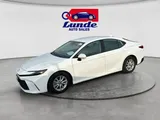 2025 Toyota Camry photo 1