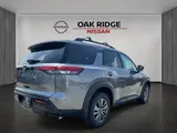 2026 Nissan Pathfinder photo 3
