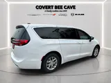2027 Chrysler Pacifica photo 14