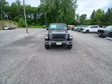 2026 Jeep Gladiator photo 2