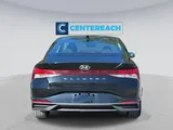 2023 Hyundai Elantra photo 7