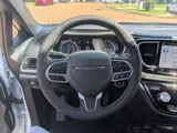2027 Chrysler Pacifica photo 10