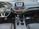2025 Nissan Altima photo 13