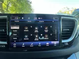 2021 Chrysler Pacifica photo 8