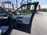 2019 Toyota RAV4 photo 9