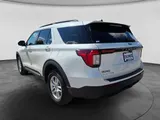 2025 Ford Explorer photo 7