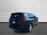 2025 Chrysler Pacifica photo 3