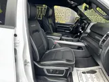 2025 Ram 1500 photo 17