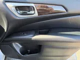 2013 Nissan Pathfinder photo 21