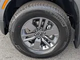 2027 Nissan Frontier photo 11
