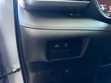 2023 Toyota Highlander photo 8