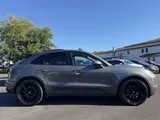 2015 Porsche Macan photo 4
