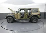 2026 Jeep Wrangler photo 33