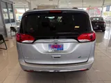 2018 Chrysler Pacifica photo 6