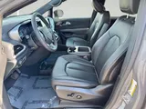 2025 Chrysler Pacifica photo 12