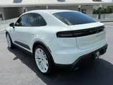 2024 Porsche Macan photo 9