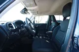 2021 Jeep Renegade photo 17
