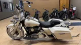 2015 Harley-Davidson Touring photo 28