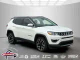 2017 Jeep Compass photo 1