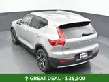2024 Volvo XC40 photo 42