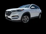 2016 Hyundai Tucson photo 2
