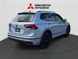 2022 Volkswagen Tiguan photo 2