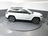 2027 Jeep Grand Cherokee photo 29