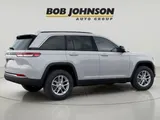 2026 Jeep Grand Cherokee photo 3