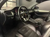 2018 Porsche Macan photo 12