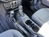 2026 Jeep Gladiator photo 26