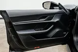 2022 Porsche Taycan photo 50