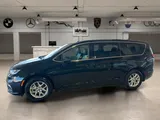 2024 Chrysler Pacifica photo 2