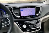 2024 Chrysler Pacifica photo 6