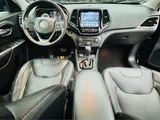 2021 Jeep Cherokee photo 15