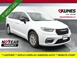 2025 Chrysler Pacifica photo 1