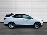 2023 Chevrolet Equinox photo 2
