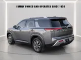 2025 Nissan Pathfinder photo 6