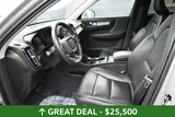 2024 Volvo XC40 photo 15
