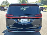 2024 Chrysler Pacifica photo 6