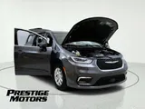 2023 Chrysler Pacifica photo 11