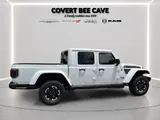 2026 Jeep Gladiator photo 15